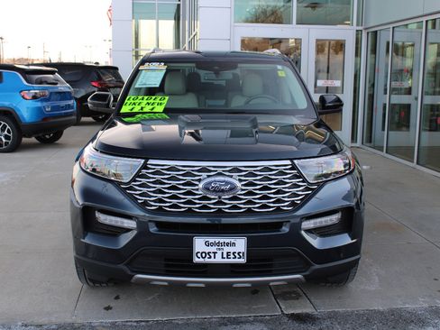 Used 2023 Ford Explorer Platinum w/ Technology Package image 3