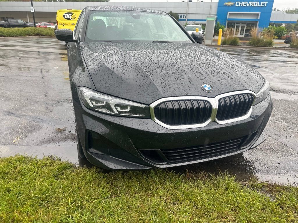 Used 2025 BMW 330i xDrive Sedan AWD/4WD image 4