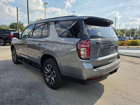 Used 2022 Chevrolet Tahoe Z71 w/ Luxury Package AWD/4WD image 3