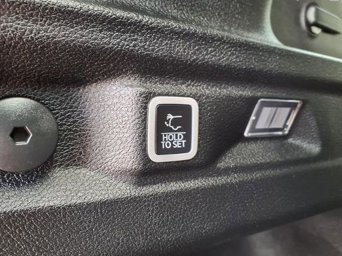 Used 2023 Jeep Grand Cherokee L Limited w/ Rear Seat Video Group I image 28