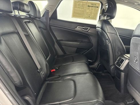 Used 2026 Kia Sportage EX w/ EX Panorama Roof Package FWD image 25