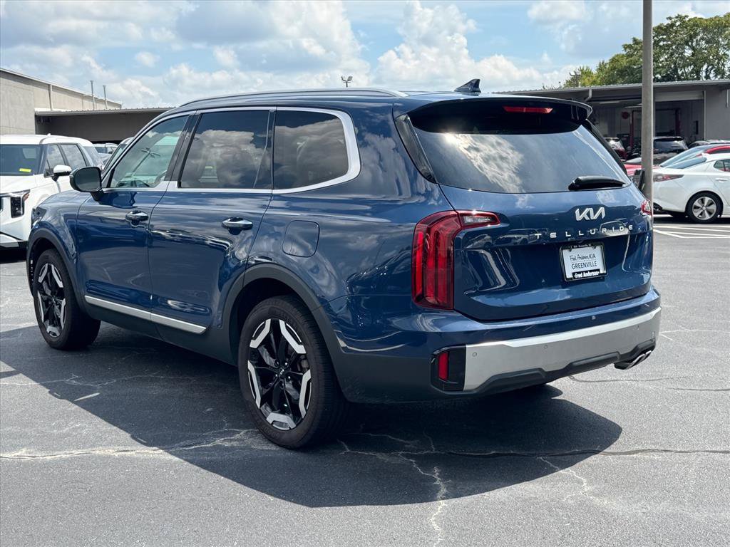 Certified 2024 Kia Telluride S w/ S Sunroof Package FWD image 5