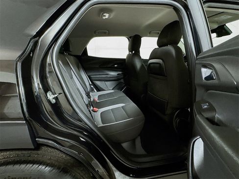 Used 2023 Chevrolet TrailBlazer LS image 22
