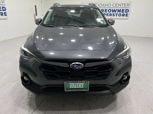 Used 2025 Subaru Crosstrek 2.5i Premium AWD/4WD image 3