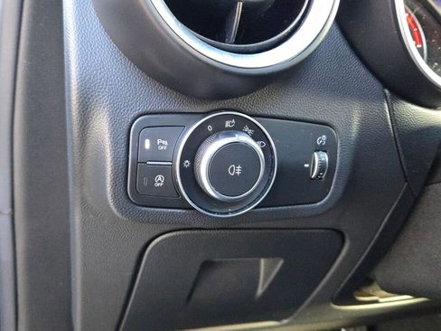 Used 2023 Alfa Romeo Stelvio Ti image 24