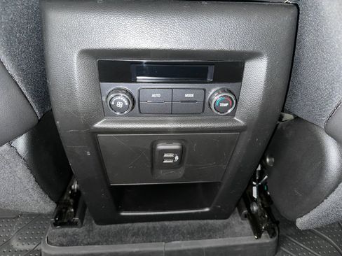 Certified 2023 Chevrolet Traverse LT w/ LPO, Floor Liner Package image 22