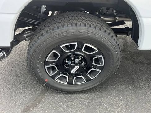 Used 2025 Ford F350 Platinum AWD/4WD image 18