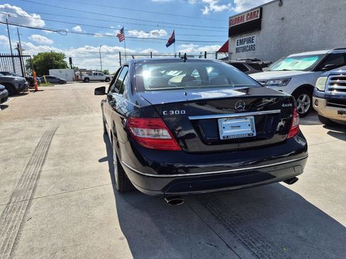 Used 2011 Mercedes-Benz C 300 4MATIC Sedan image 9