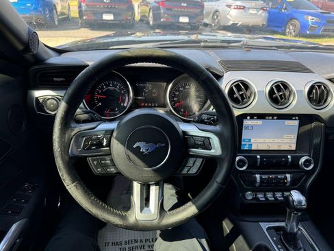 Used 2018 Ford Mustang Premium image 15