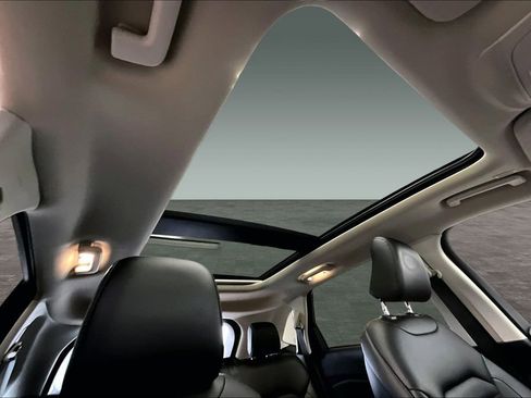 Used 2022 Ford Edge SEL w/ Convenience Package image 11