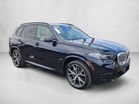 Used 2026 BMW X5 xDrive50e w/ M Sport Package AWD/4WD image 3