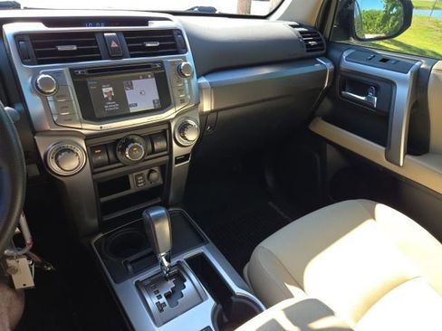 Used 2018 Toyota 4Runner SR5 Premium RWD image 15