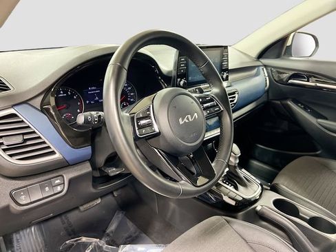 Certified 2023 Kia Seltos S image 9
