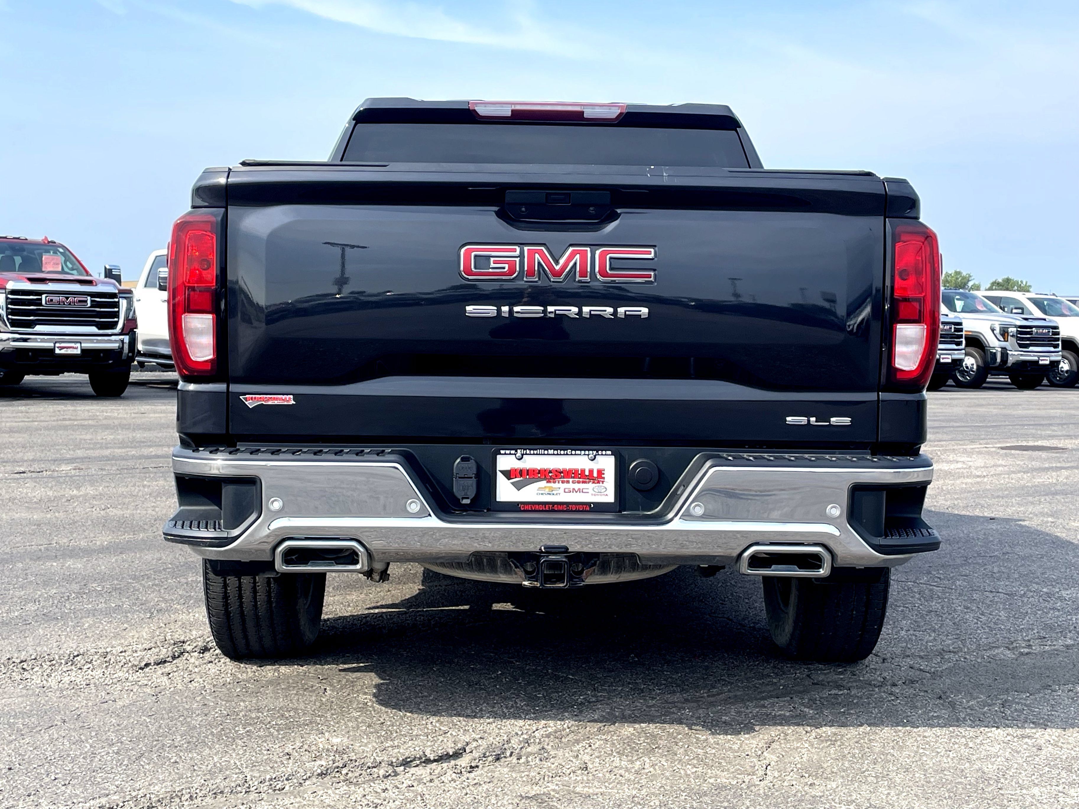 Used 2020 GMC Sierra 1500 SLE w/ SLE Value Package AWD/4WD image 5