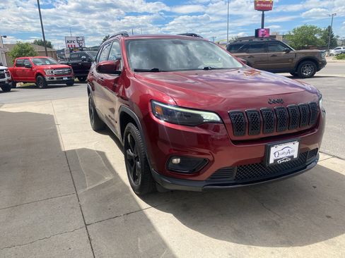 Used 2020 Jeep Cherokee Latitude Plus AWD/4WD image 4