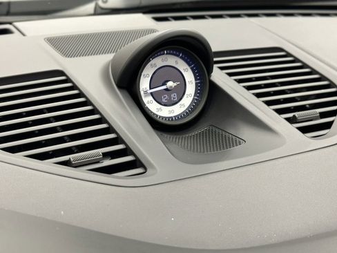 Used 2022 Porsche 911 Carrera image 25