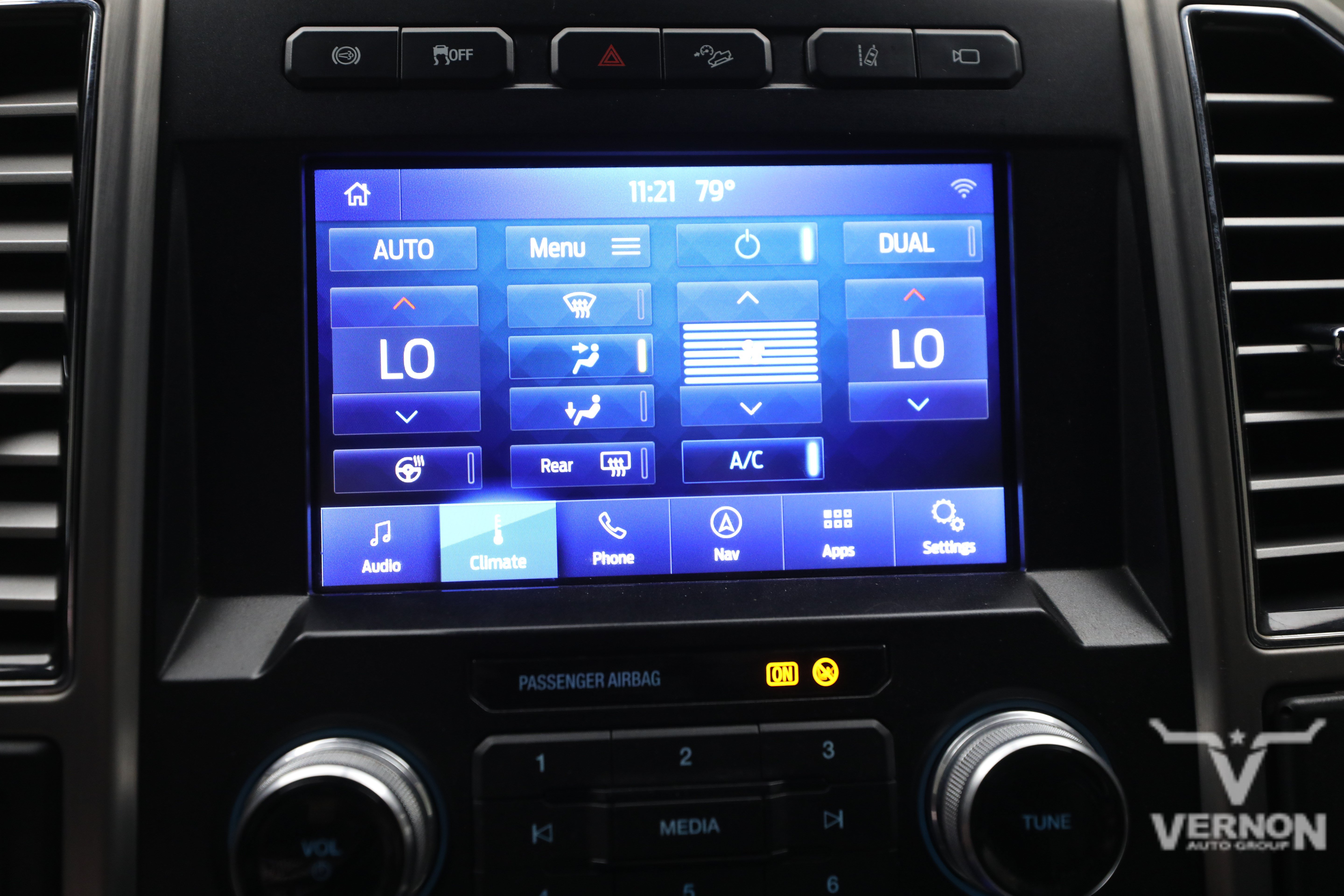 Used 2021 Ford F350 Platinum AWD/4WD image 25