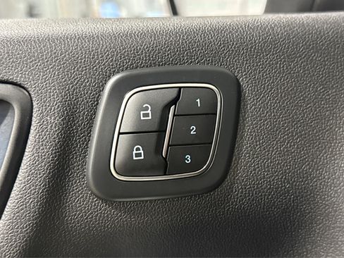 Used 2023 Ford Escape Platinum AWD/4WD image 16