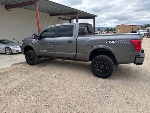 Used 2018 Nissan Titan PRO-4X w/ Pro-4x Convenience Package AWD/4WD image 1