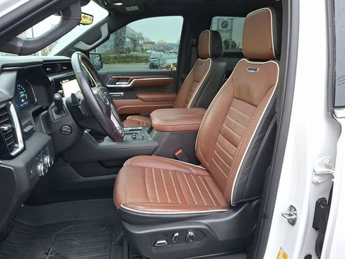 Used 2023 GMC Sierra 1500 Denali Ultimate image 9