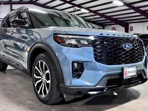 Used 2026 Ford Explorer ST-Line RWD image 1