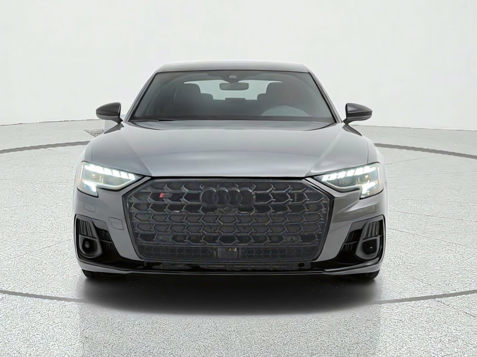 Used 2024 Audi S8 AWD/4WD image 2