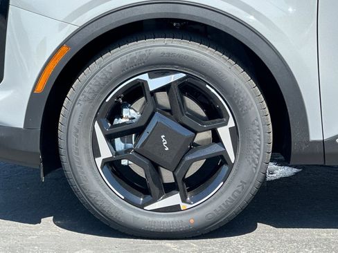 New 2026 Kia Sportage EX FWD image 25