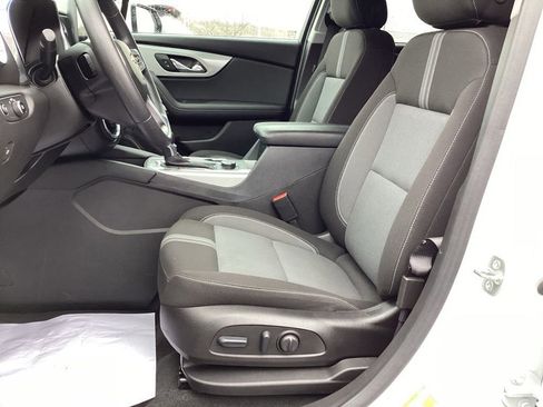 Used 2025 Chevrolet Blazer LT image 12
