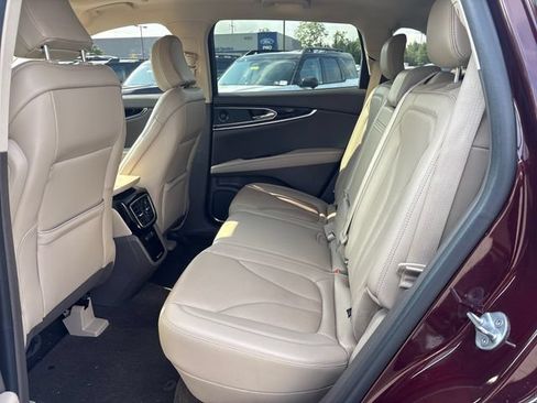 Used 2021 Lincoln Nautilus Reserve AWD/4WD image 11