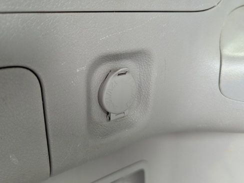 Used 2011 Toyota Highlander Limited image 35