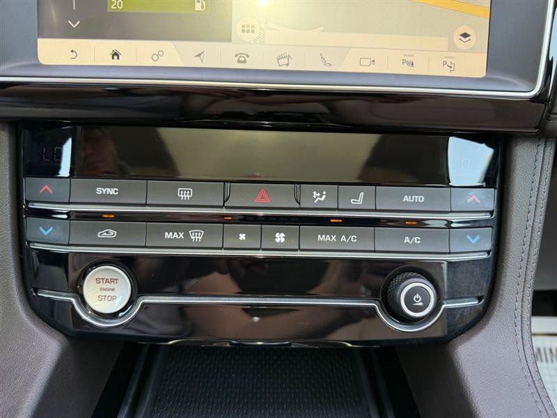 Used 2020 Jaguar F-PACE Prestige AWD/4WD image 25
