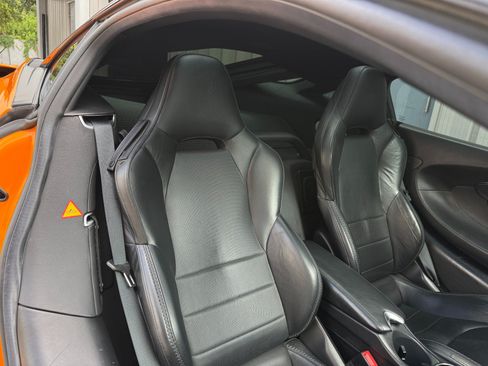 Used 2021 McLaren GT RWD image 29
