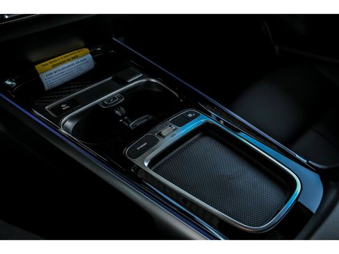 New 2026 Mercedes-Benz GLB 250 4MATIC image 16