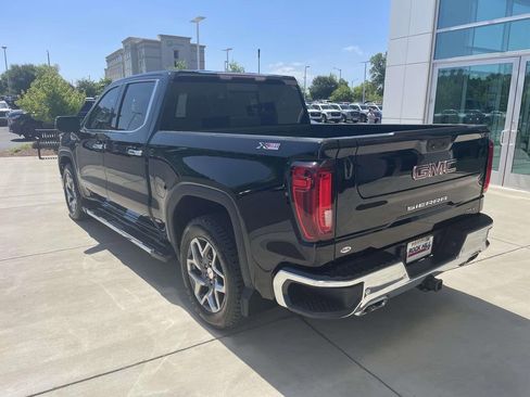 Used 2022 GMC Sierra 1500 SLT w/ SLT Premium Plus Package AWD/4WD image 8