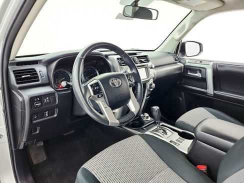 Used 2016 Toyota 4Runner SR5 AWD/4WD image 16