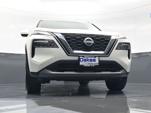 Used 2023 Nissan Rogue SV image 38