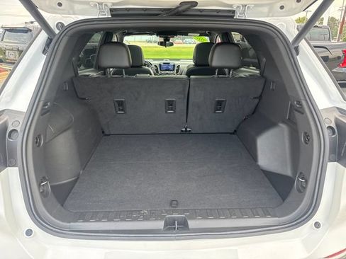 Used 2023 Chevrolet Equinox RS w/ RS Leather Package FWD image 7