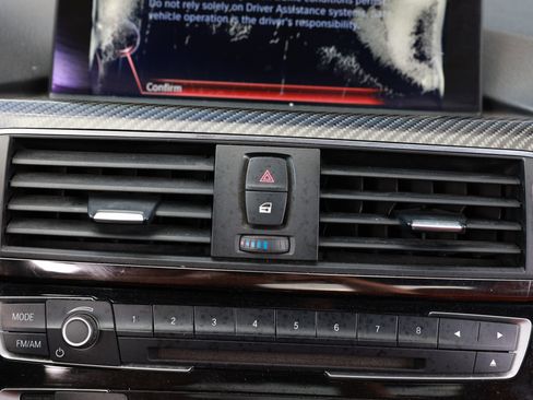 Used 2015 BMW M4 Convertible image 38