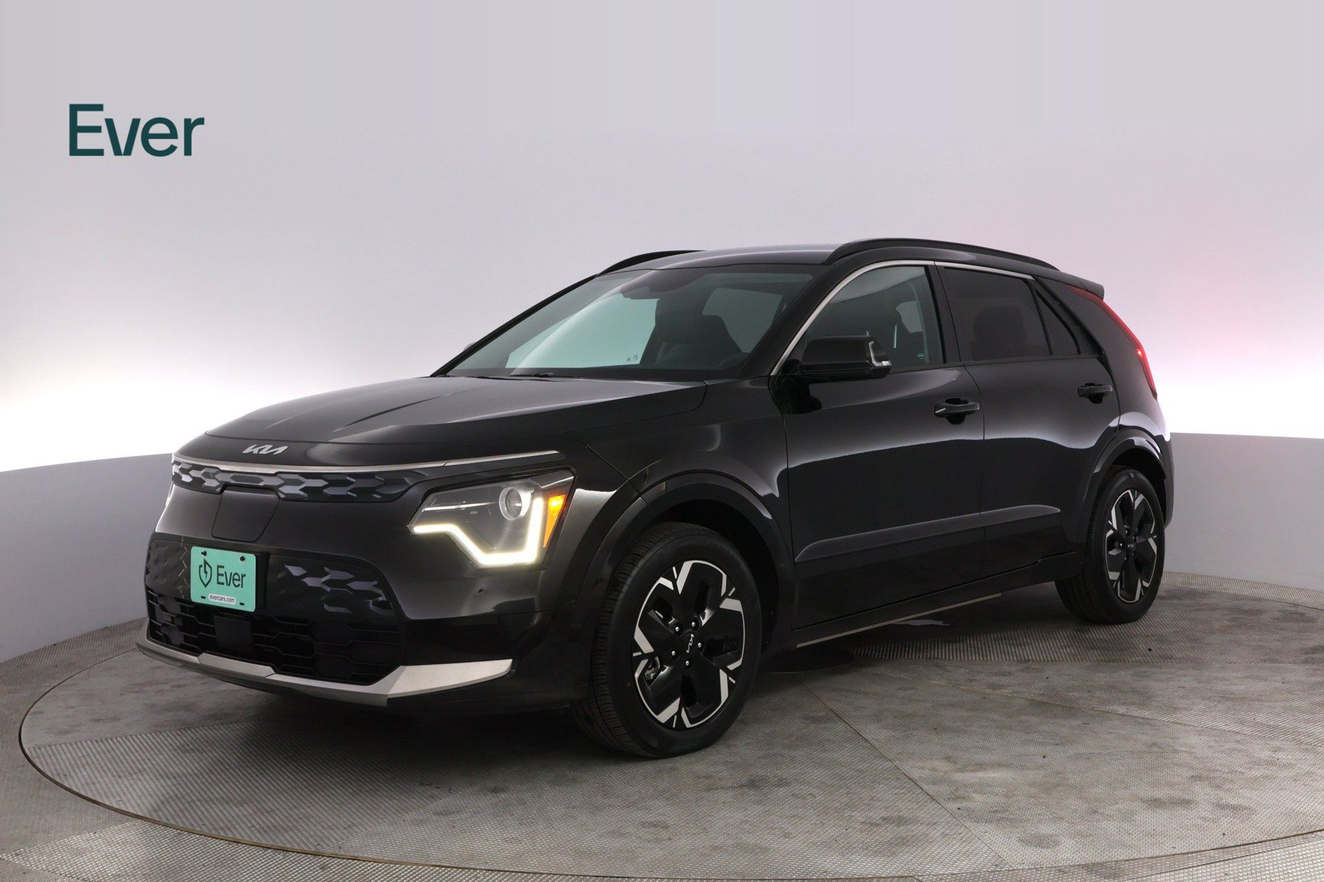 Used 2024 Kia Niro Wind w/ Wind Preserve Package FWD image 2