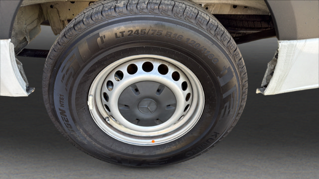 Used 2025 Mercedes-Benz Sprinter 2500 image 30