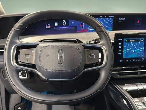 Used 2024 Lincoln Nautilus Reserve image 19