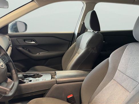 Used 2025 Nissan Rogue SV FWD image 10