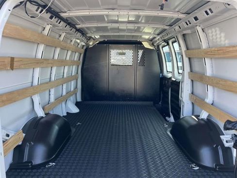 Used 2024 GMC Savana 2500 w/ Driver Convenience Package image 11