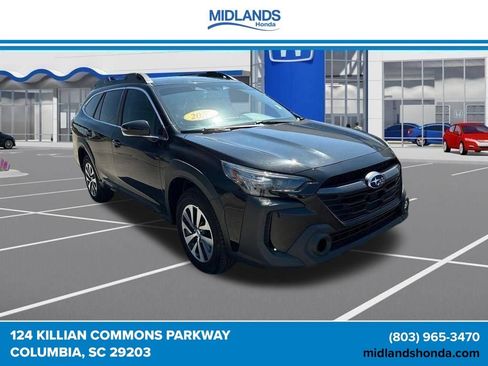 Used 2024 Subaru Outback Premium AWD/4WD image 1