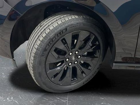 Used 2025 Ford Expedition Max Platinum w/ Stealth Appearance Package AWD/4WD image 41