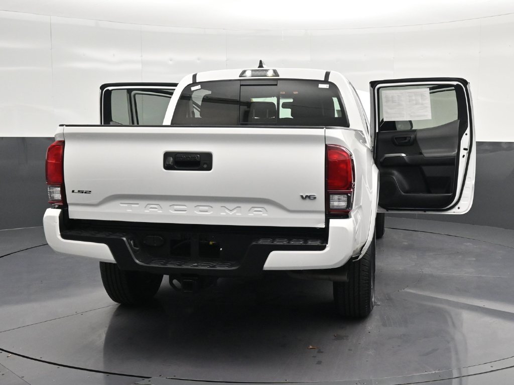 Used 2022 Toyota Tacoma SR5 w/ Technology Package RWD image 37
