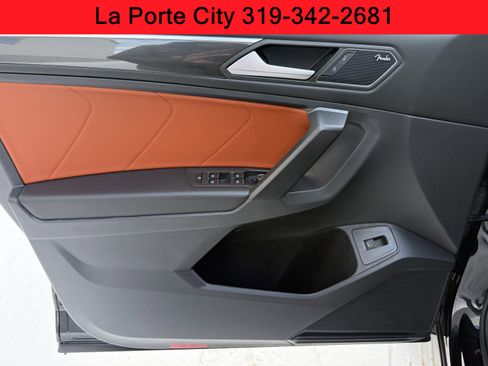Used 2021 Volkswagen Tiguan SEL Premium R-Line image 9