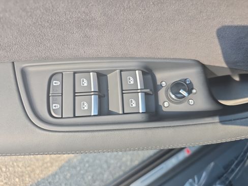 Used 2025 Audi RS Q8 performance AWD/4WD image 26