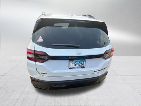 Certified 2026 Honda Pilot Black Edition image 8