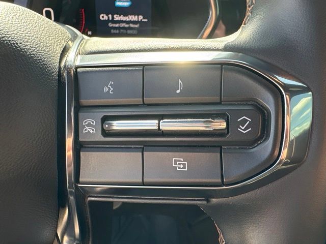 Used 2024 GMC Canyon AT4 w/ Technology Package AWD/4WD image 28